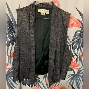 🔥5/$25 Tribe Vest Sz L